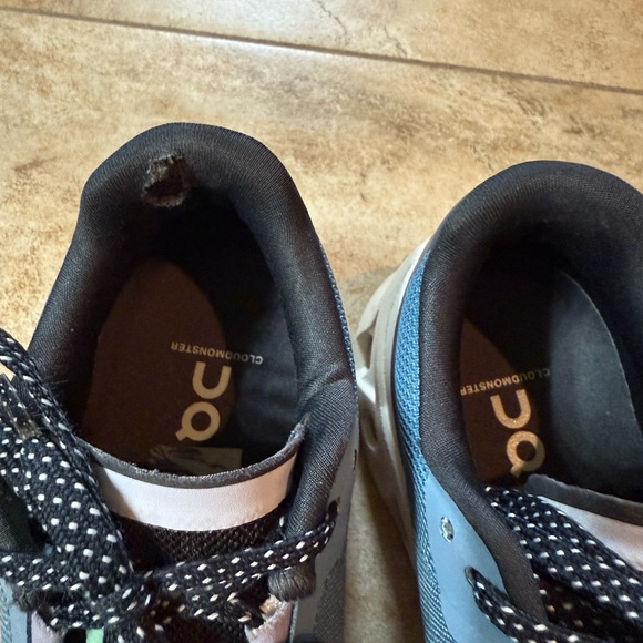 On Cloudmonster - size 7.5 - Picture 4 of 5